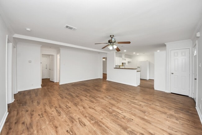 Foto del edificio - 6526 Carver Rd