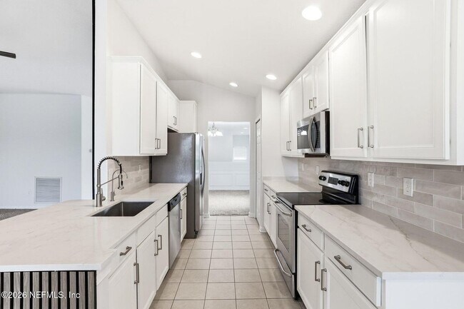 Building Photo - 6726 White Blossom Cir