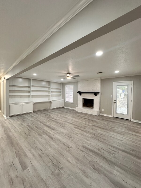 Building Photo - 121 Fern Valley Rd