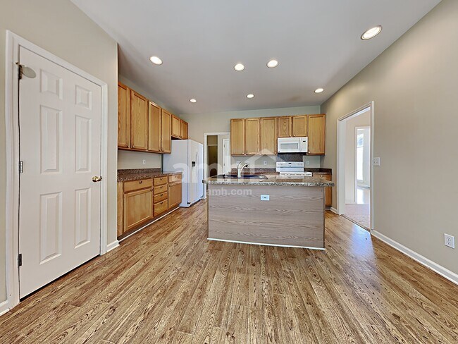 Building Photo - 517 Pritchards Point Drive