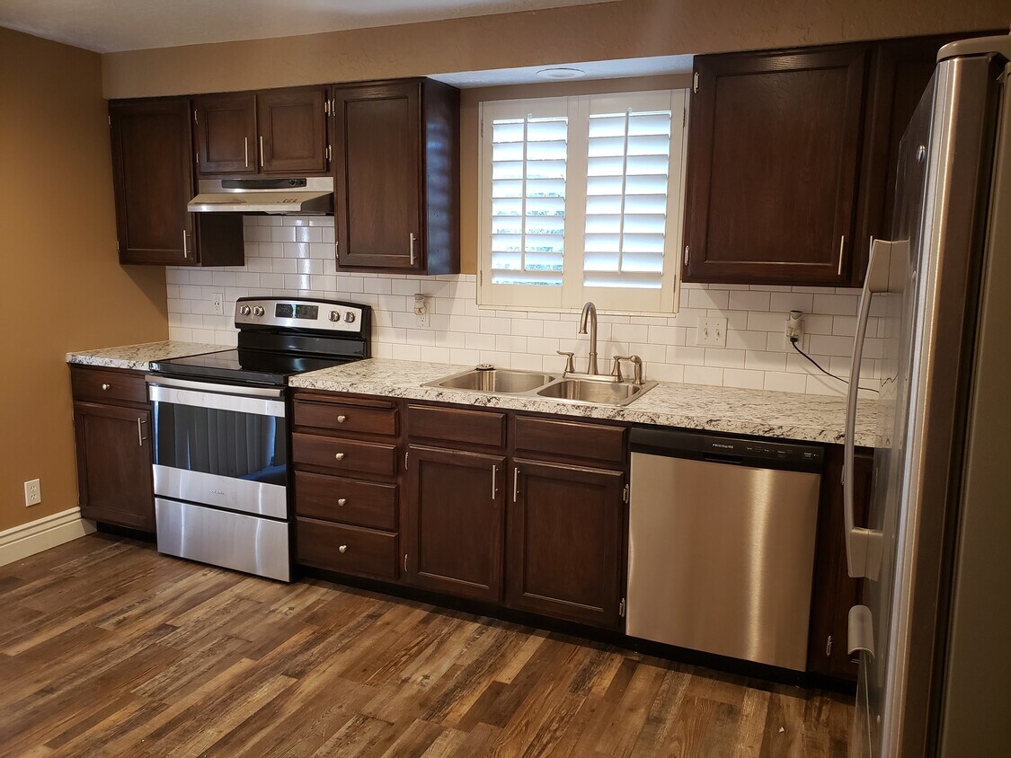 Foto principal - 3292 N Fairfield Rd
