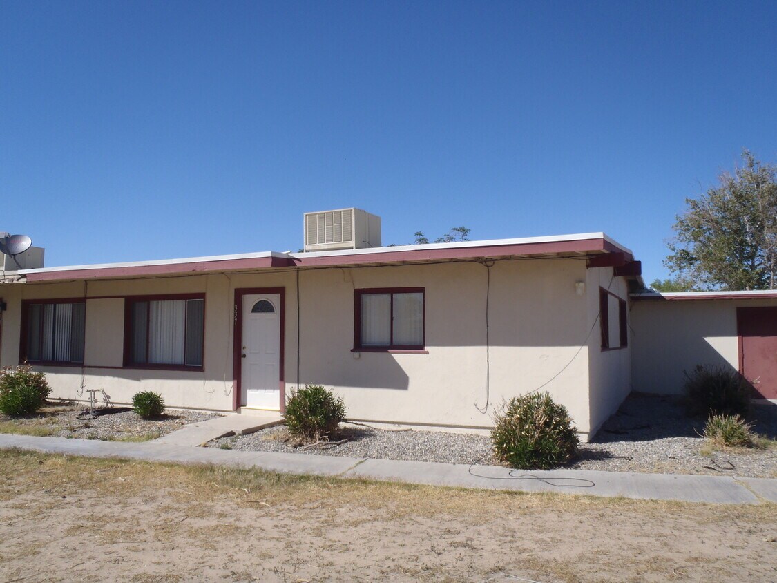 Primary Photo - 337 Oasis Dr