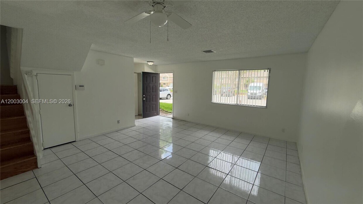 Foto del edificio - 1419 Sussex Dr
