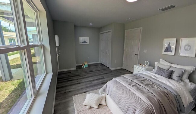 Building Photo - 1551 NW 57th Ct