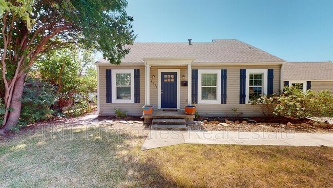 Photo - 813 S Coulter Dr Apartment