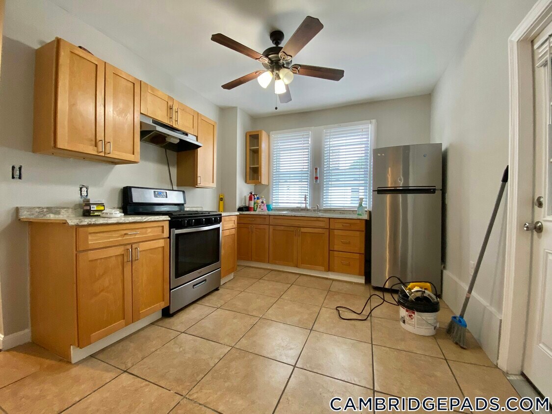 Foto principal - 196 Sherman St