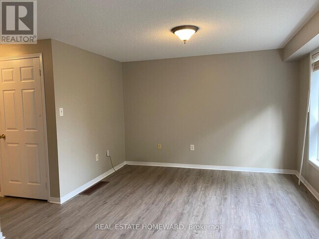 Building Photo - 451 Ferndale Dr S