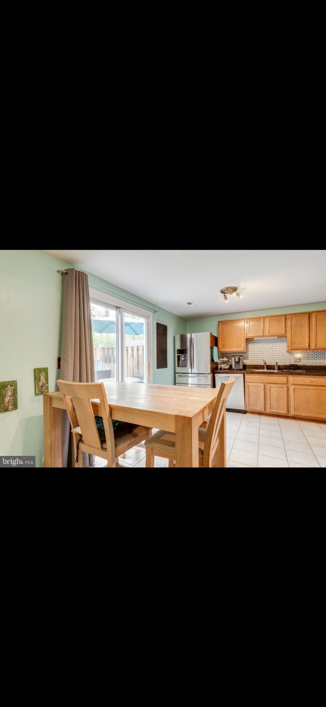 17 Devon Ct, Sterling, VA 20165 Townhouse for Rent in Sterling, VA