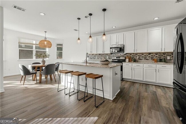 Building Photo - 1183 Lanier Springs Dr NE