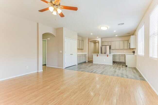 Foto del edificio - 7905 S 73rd Ln