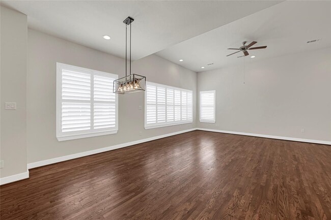 Foto del edificio - 1210 Cedarpost Tree Springs Pl