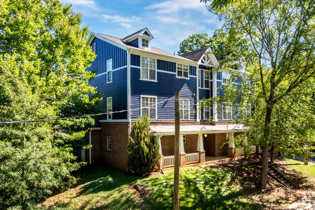 Foto del edificio - Walnut Hill Condominiums