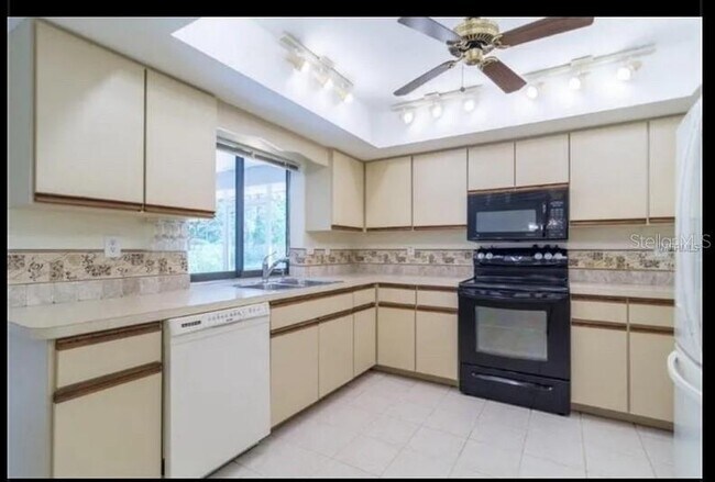 Foto del edificio - 25230 Campos Dr