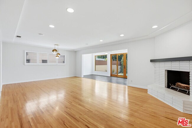 Foto del edificio - 7424 W 81st St