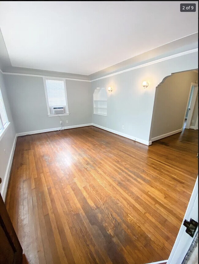 Building Photo - 115 E 55th St