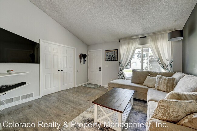 Foto del edificio - 2 br, 1 bath House - 4720 South Dudley St, #9