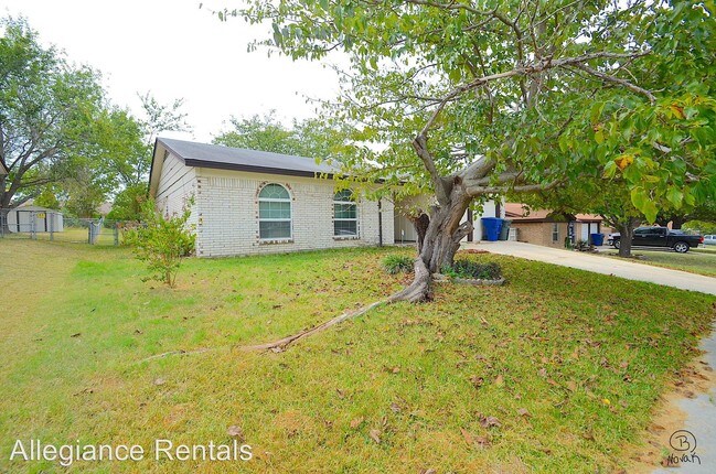 Foto del edificio - 928 Edwards St