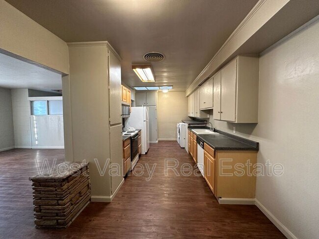 Foto del edificio - 422 1/2 North St