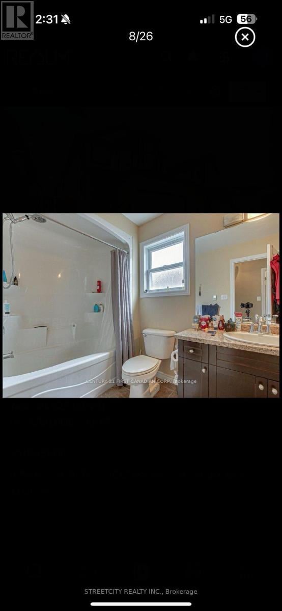 Building Photo - 812 Reeves Ave