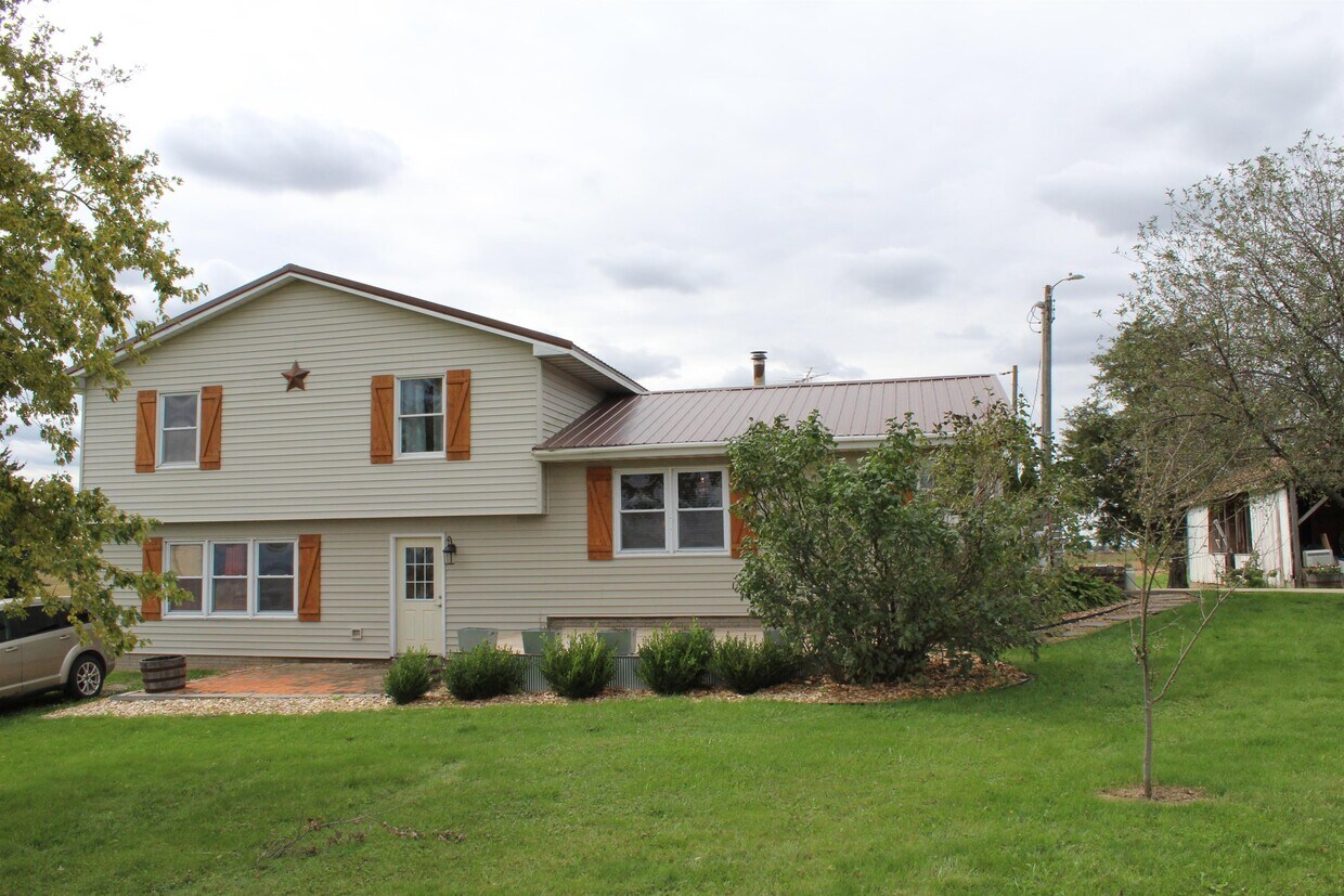 2334 SW 340th St, Tiffin, IA 52340 House Rental in Tiffin, IA