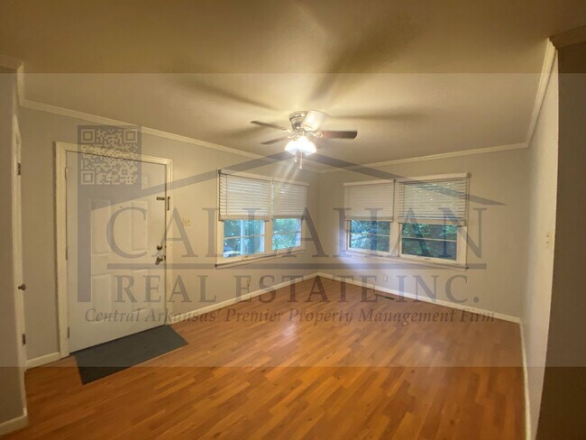 Building Photo - 2 Bedroom Duplex