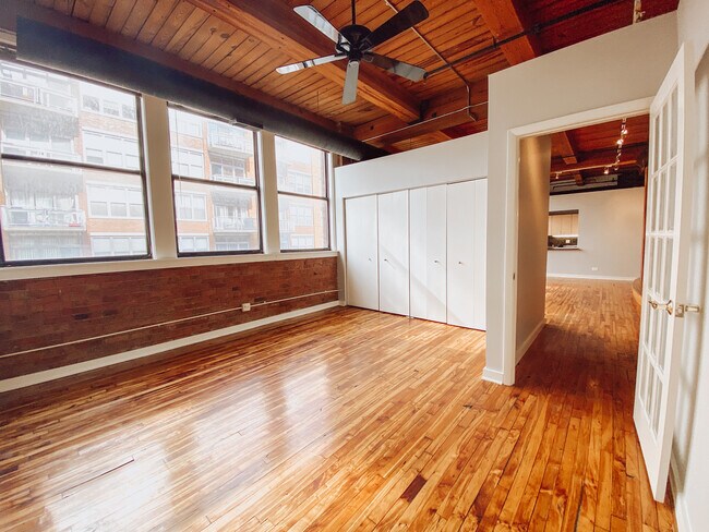 Building Photo - 411 S Sangamon St