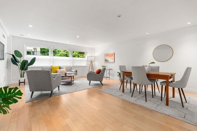 Foto del edificio - 1600 Beacon St
