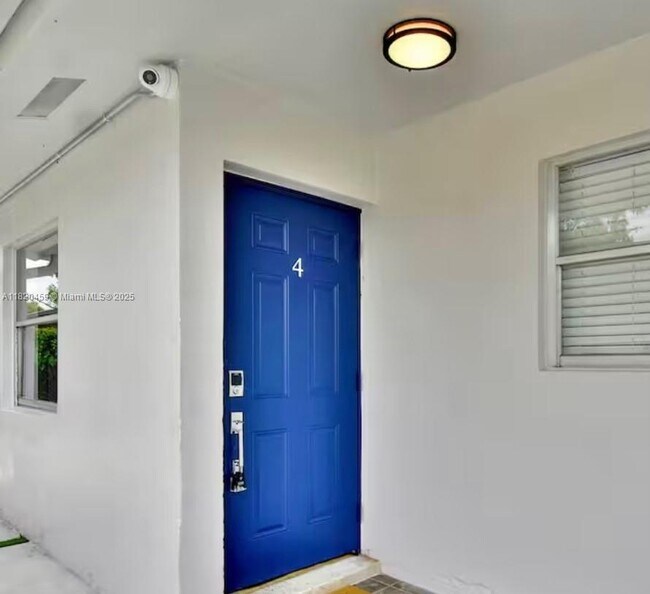 Foto del edificio - 708 SW 16th Ave