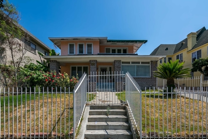 Foto del edificio - 842 S Kingsley Dr