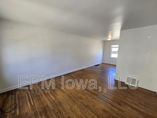 Building Photo - 235 Madison St