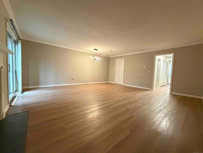 Foto del edificio - 6 Tunxis Village