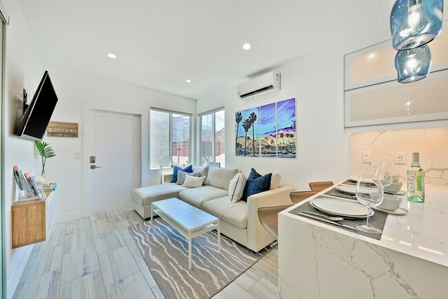 Foto del edificio - 732 Ventura Pl