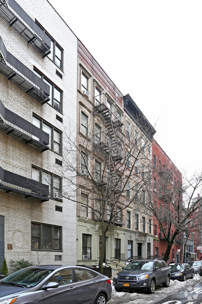 Building Photo - 208 W 82nd St