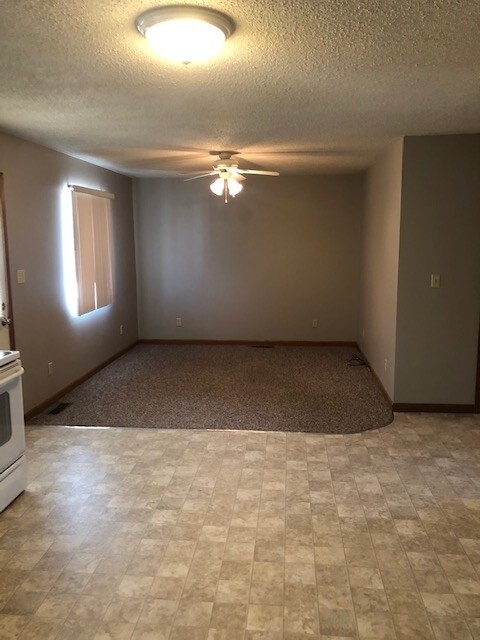 Foto del edificio - 217 N Olive St