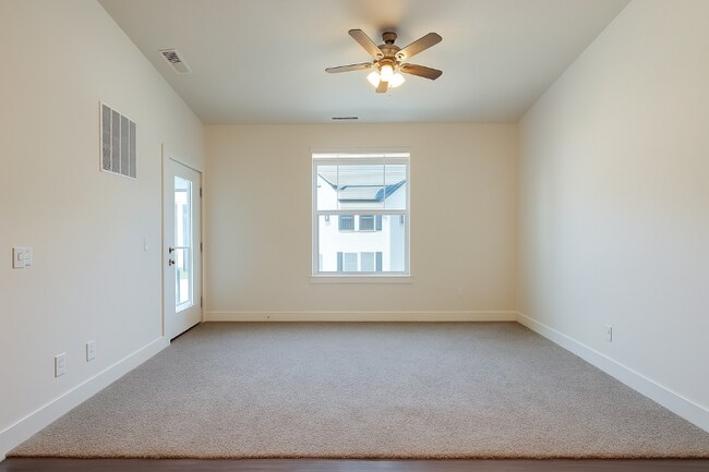 Foto del edificio - 4777 Alder Dr