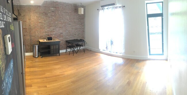 Foto del edificio - 943 Saint Marks Ave