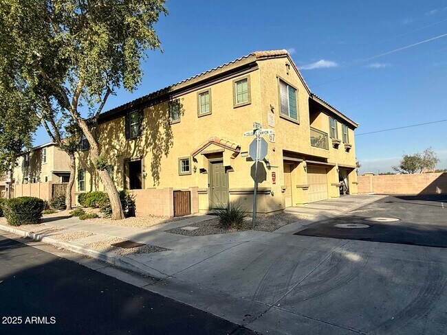 Foto del edificio - 1520 N 80th Dr