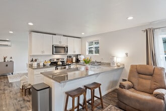 Building Photo - 4817 N Vassault Dr