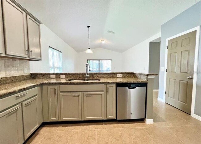 Foto del edificio - 959 Andalusia Loop