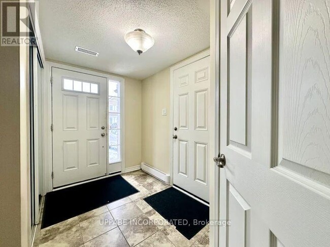 Building Photo - 52 Astervale St