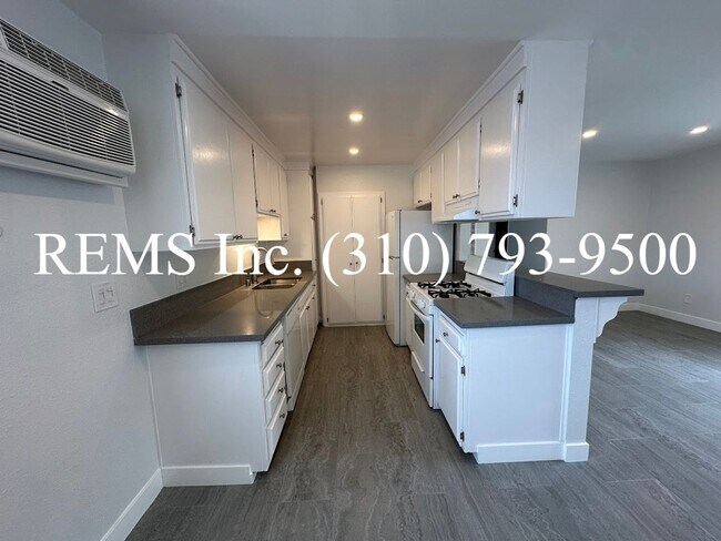 Foto del edificio - 16903 S Vermont Ave