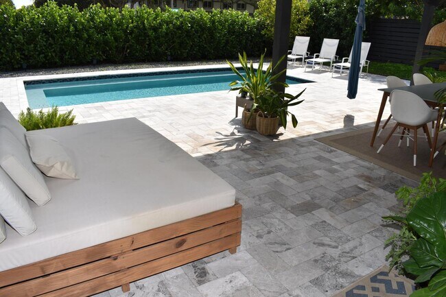 Foto del edificio - Northwest 12th Way, Boca Raton, FL 33486 - 4 BR 2 BA single-family home