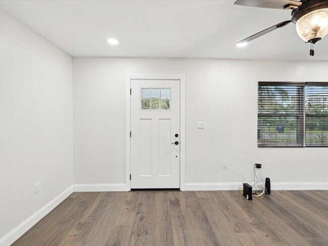 Foto del edificio - 1008 E Norfolk St