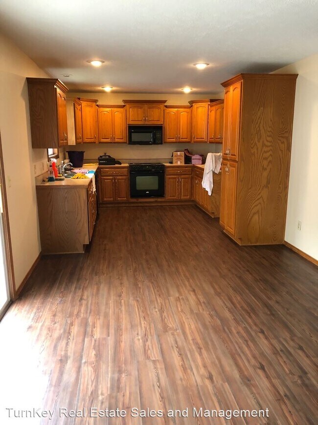 Building Photo - 3 br, 2 bath House - 1007 Glen Oaks Dr