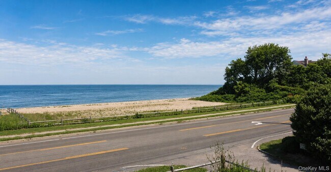 Foto del edificio - 345 Old Cove Blvd