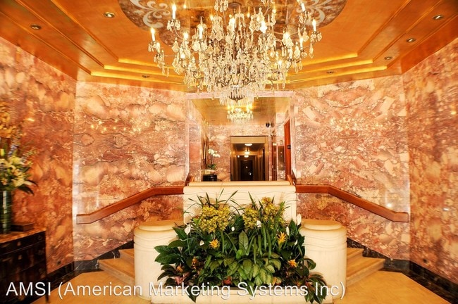 Building Photo - 2 br, 2 bath House - 1000 Green Street #1102
