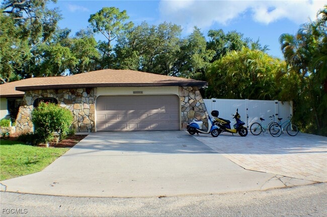 Building Photo - 13529 Island Rd