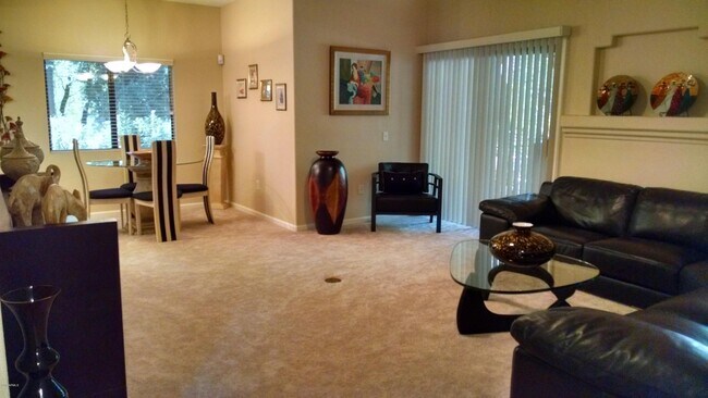 Foto del edificio - 15050 N Thompson Peak Pkwy