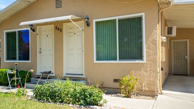 Foto del edificio - 2 bedroom 1 bathroom duplex Vacaville