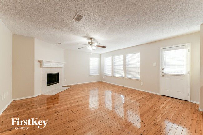 Building Photo - 2444 Big Spring Dr